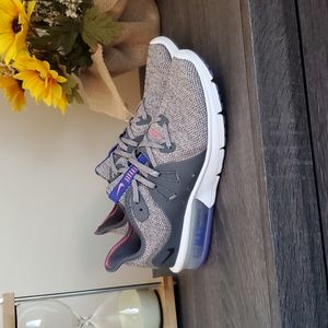 Nike Womens Air Max size 7.5